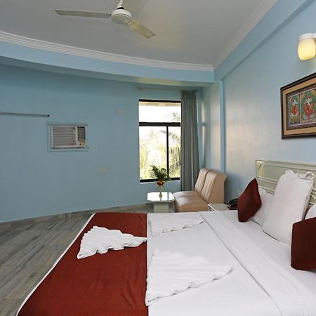 Hotel Niladri Purî Extérieur photo