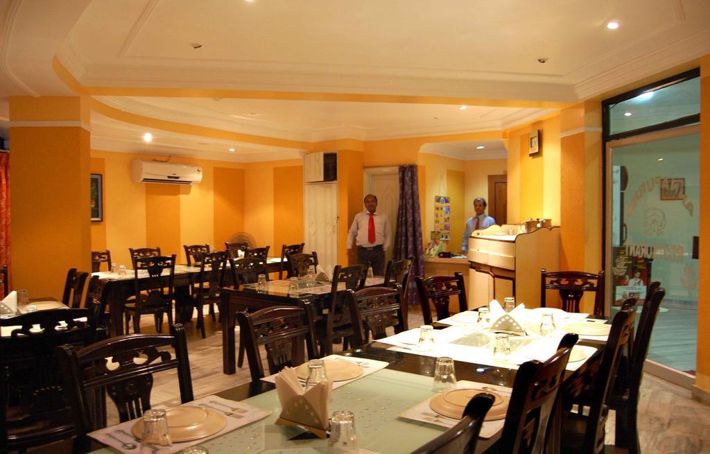 Hotel Niladri Purî Extérieur photo