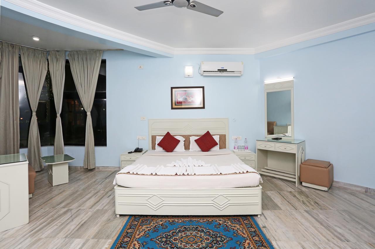 Hotel Niladri Purî Extérieur photo
