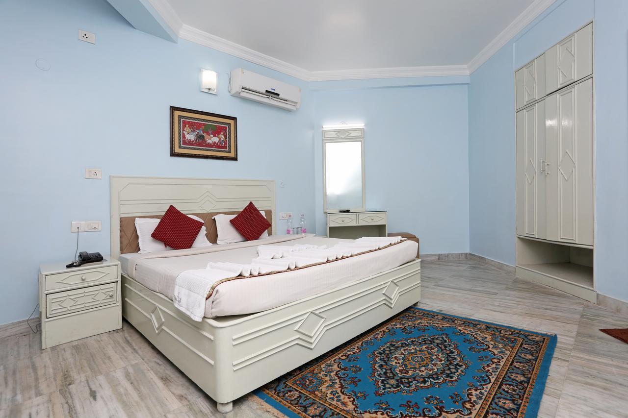 Hotel Niladri Purî Extérieur photo