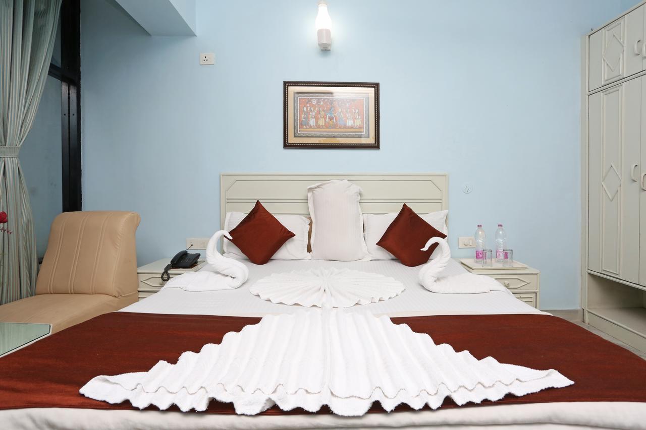 Hotel Niladri Purî Extérieur photo