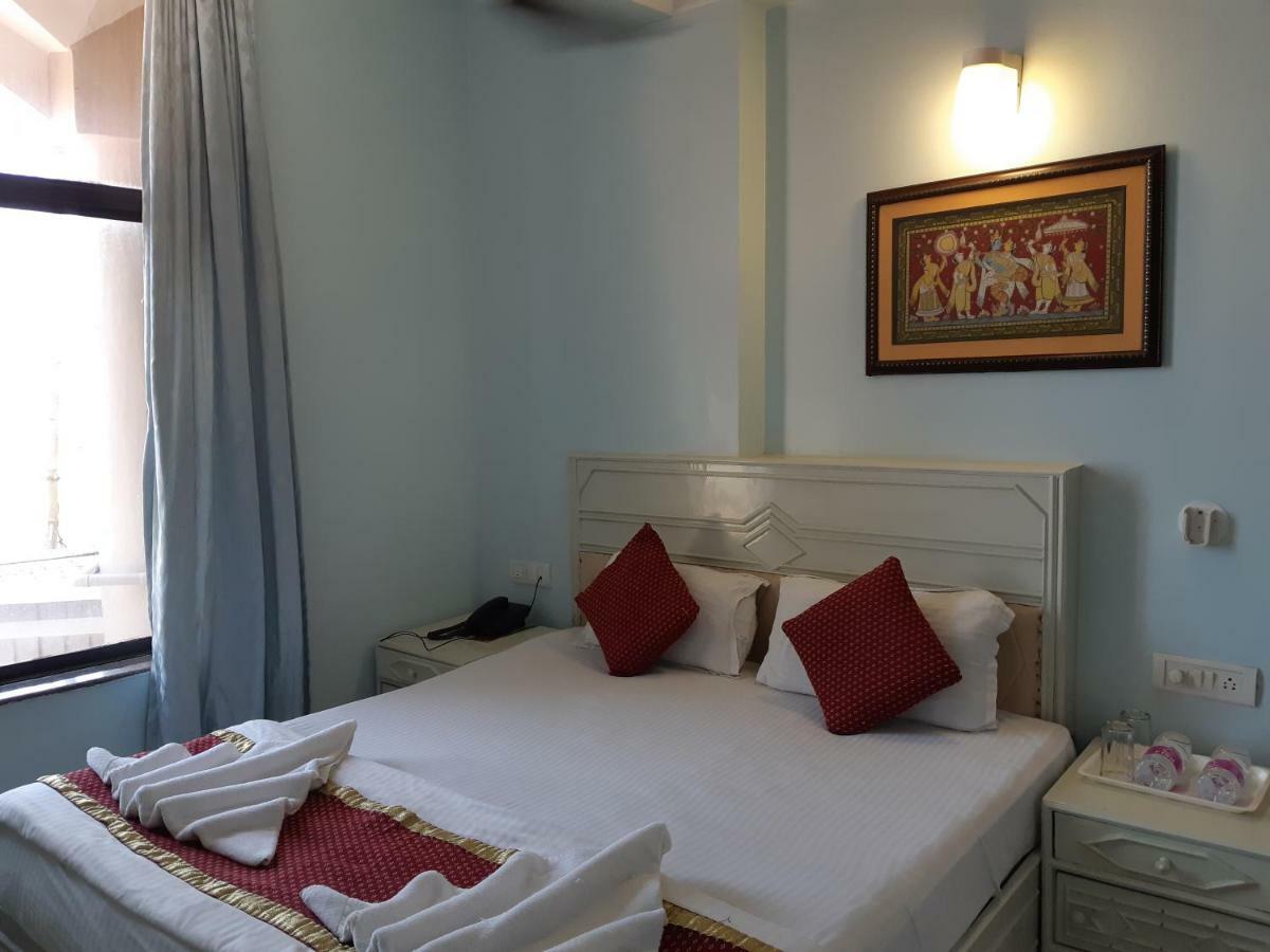 Hotel Niladri Purî Extérieur photo